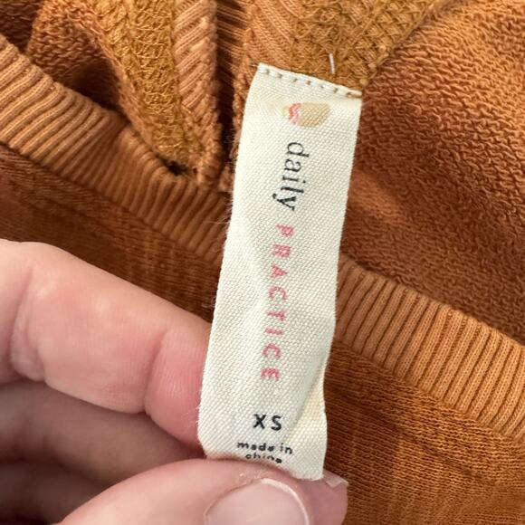 Anthropologie Daily Practice Cropped Sleeveless Top Sz XS Rust Brown Fleece Boho - Picture 4 of 9